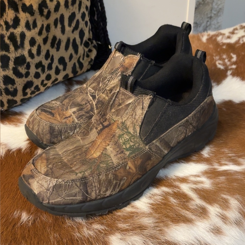 Realtree Men’s Camo Slip-On Shoes | Size 9
